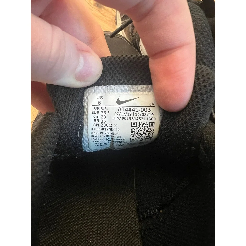 Nike‎ LD Victory Kids Boys 6 Sneakers Black White Athletic Running Shoes